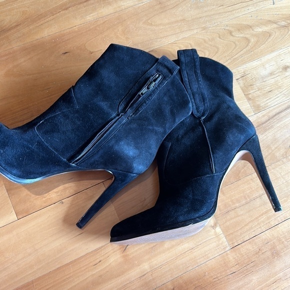 Aldo Black Suede Leather western ankle boots stiletto heel bootie size 9 zip up - Picture 7 of 9